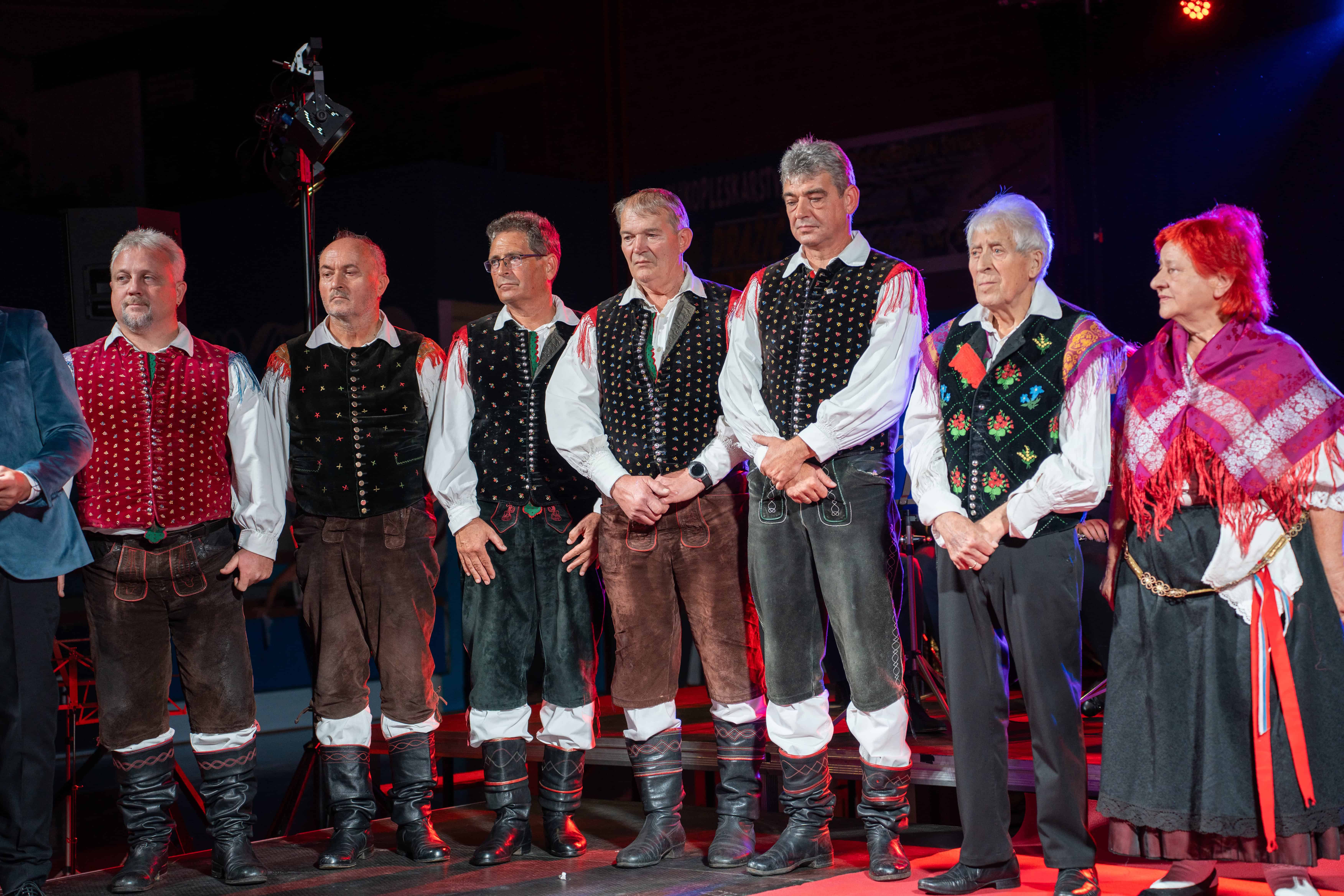 Premierno bodo predvajali film o 70 let delovanja Štirih kovačev: Kam le čas beži