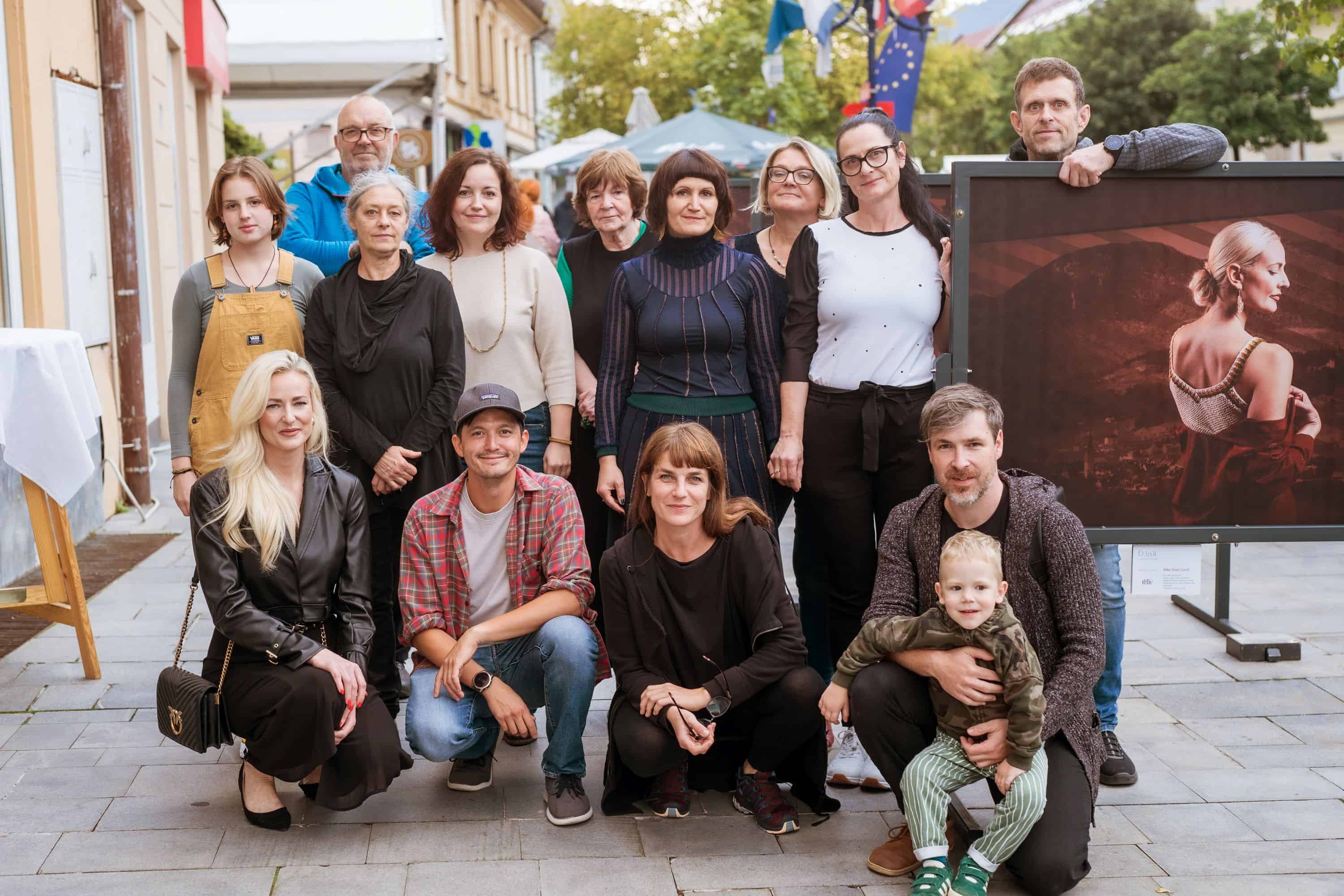 V Slovenj Gradcu odprli novo D.tajlovo razstavo Spomini - stari spomini v novi pre(obleki)