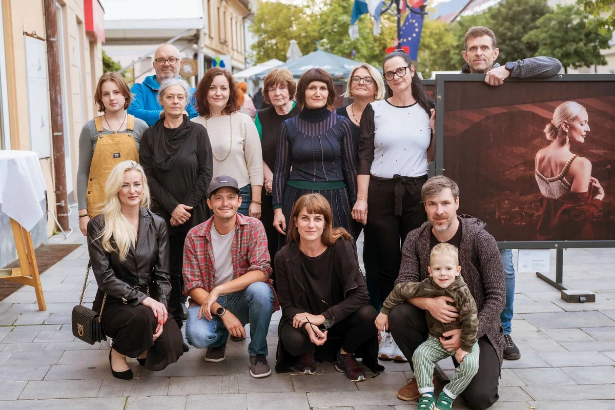 V Slovenj Gradcu odprli novo D.tajlovo razstavo Spomini - stari spomini v novi pre(obleki)