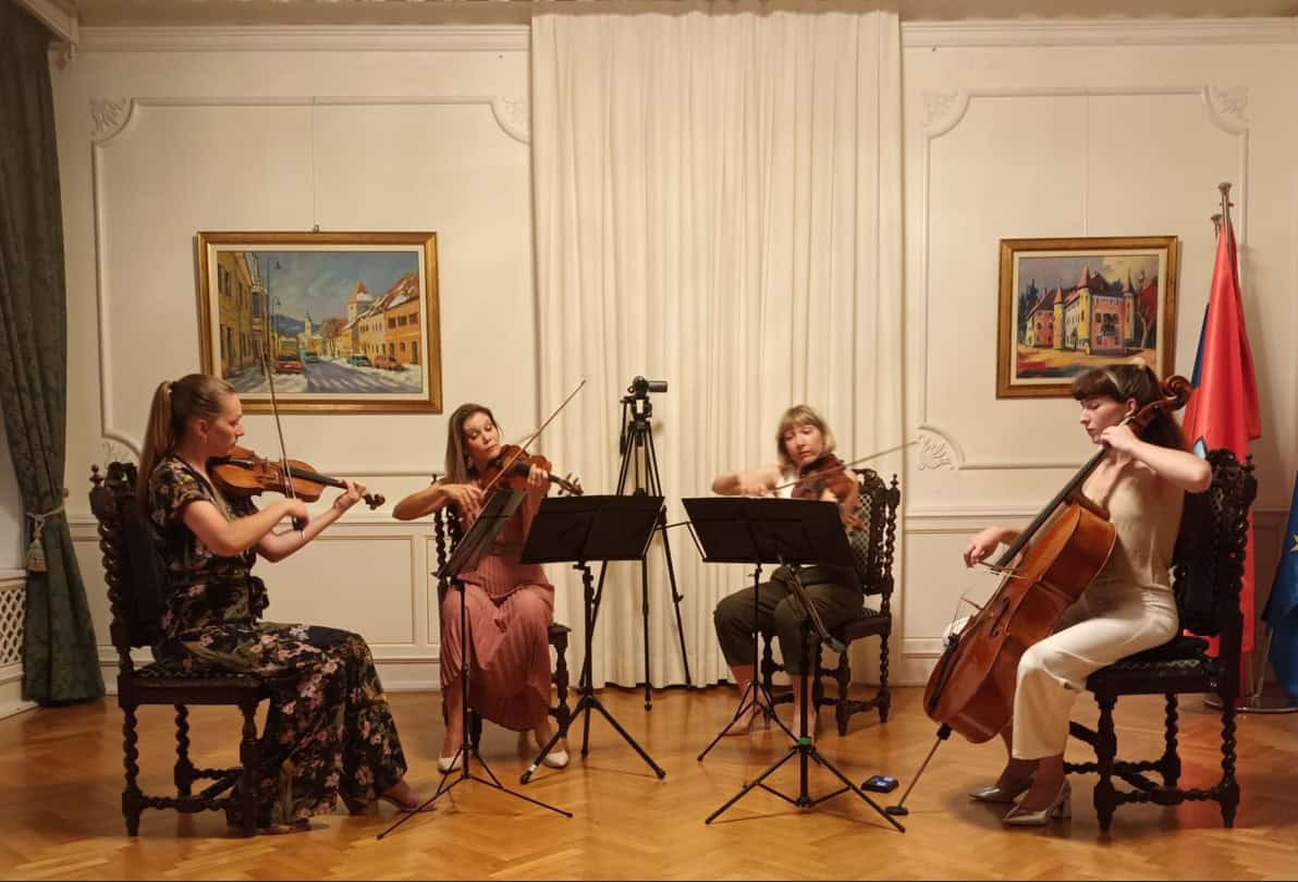 Jesenske serenade otvoril koncert Preproste reči v Dvorcu Bukovje (FOTO)