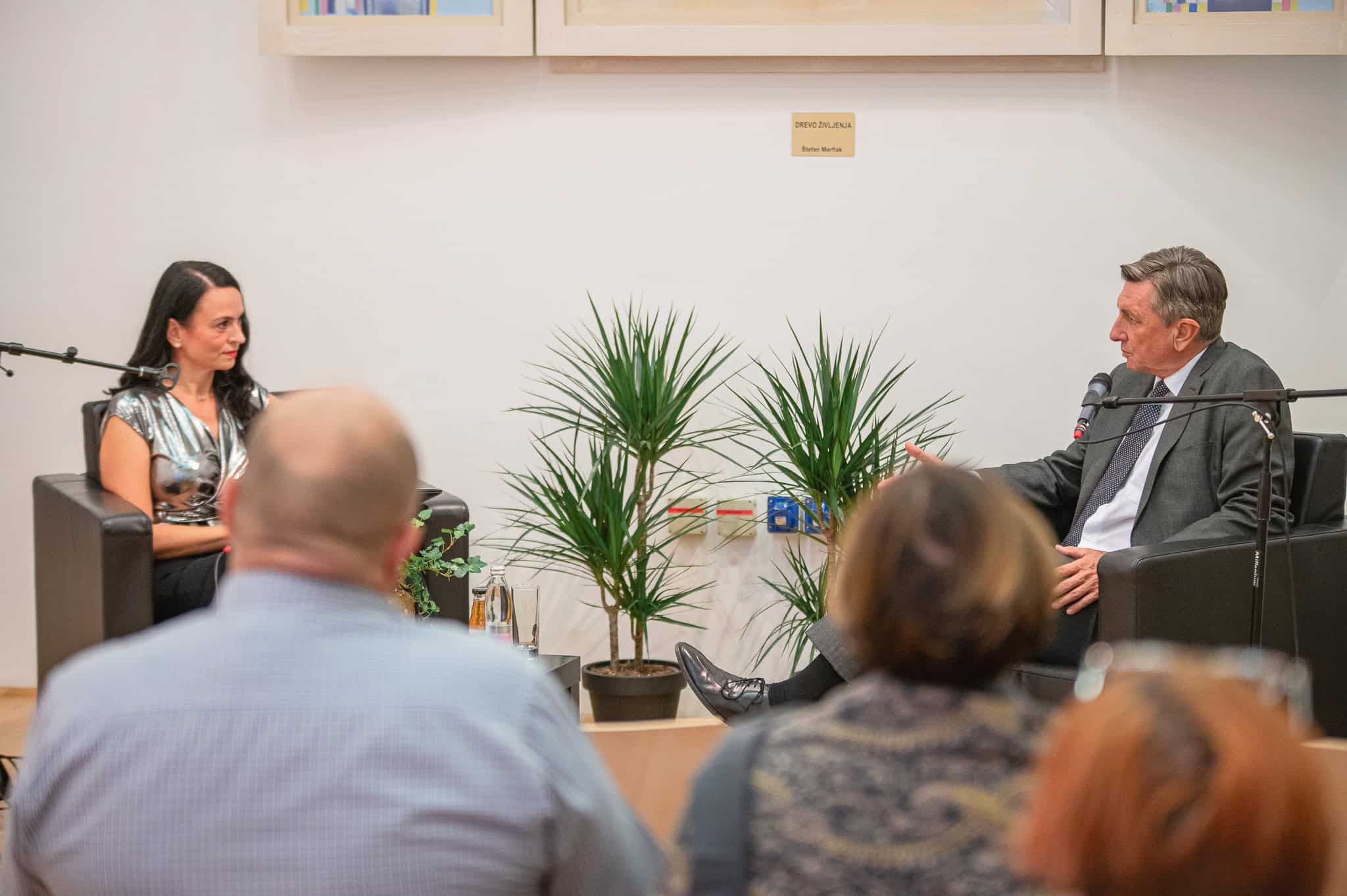 Bivši predsednik Borut Pahor osvojil občinstvo v Narodnem domu Mežica