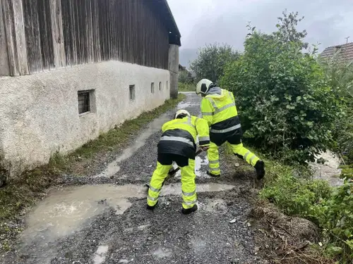 Na Koroškem zaradi obilnega dežja več posredovanj gasilcev