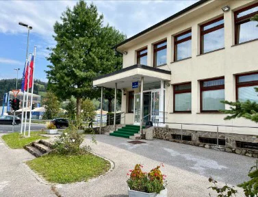 Prisotnost policije na Ravnah je 24 ur na dan