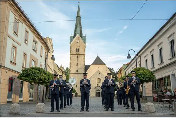Vabilo na slavnostno sejo mestnega sveta ob občinskem prazniku Mestne občine Slovenj Gradec