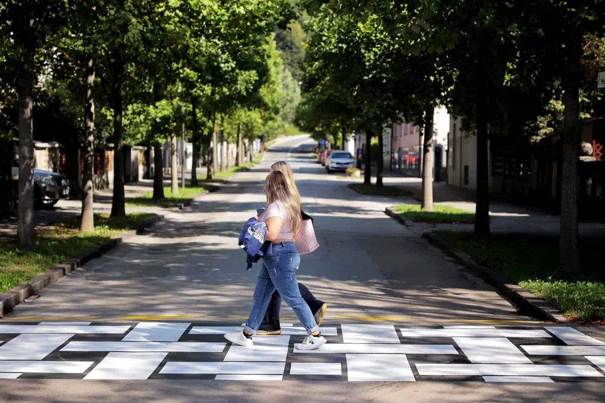 Danes se začenja preventivna akcija za večjo varnost pešcev