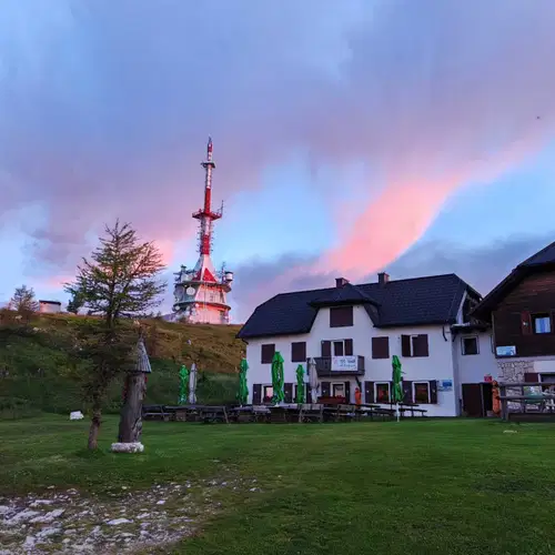 Dom na Uršlji gori išče okrepitve, pridružite se jim