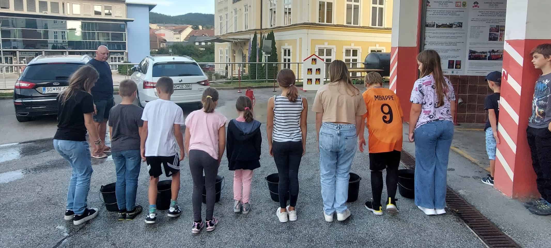 Hej, ti, želiš postati gasilec/gasilka?