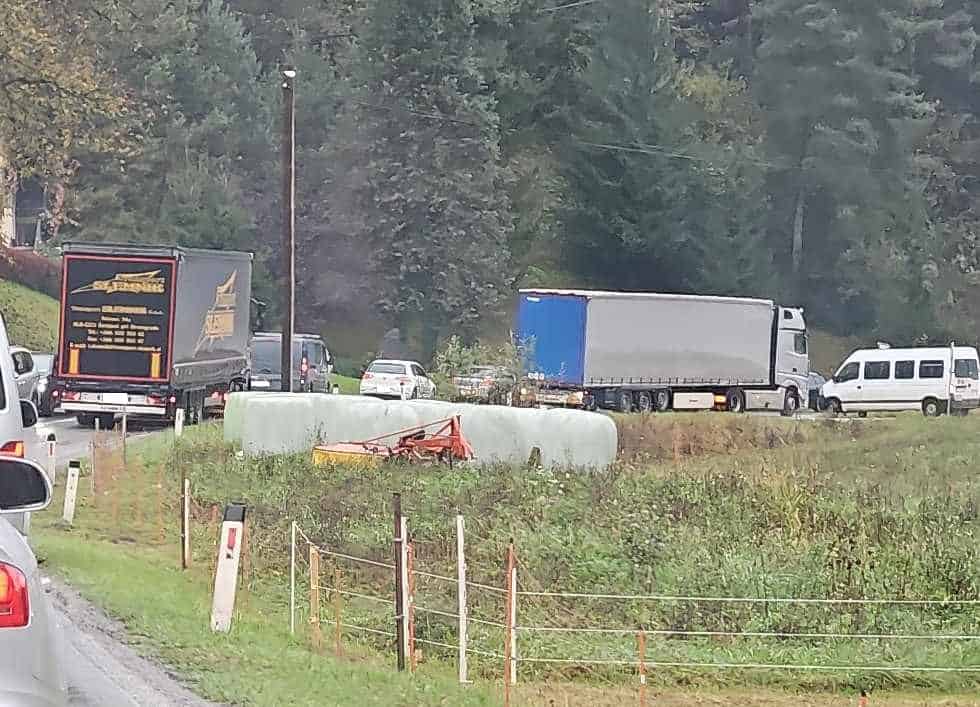 Obvestilo: Prišlo je do prometne nesreče v Paki