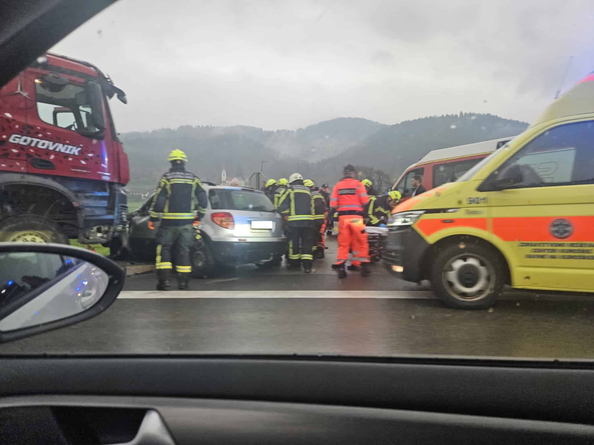 Obvestilo: Prišlo je do prometne nesreče v Pamečah