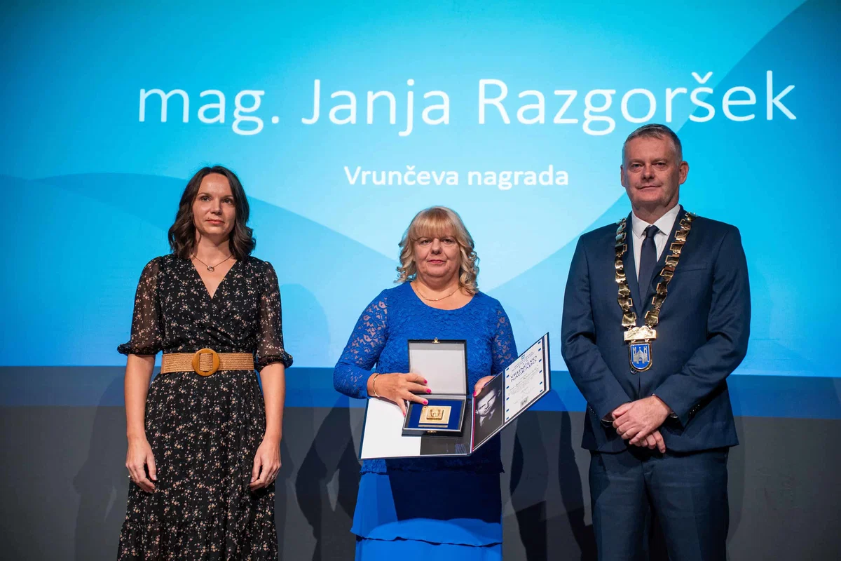 FOTO: Vrunčevo nagrado je prejela mag. Janja Razgoršek