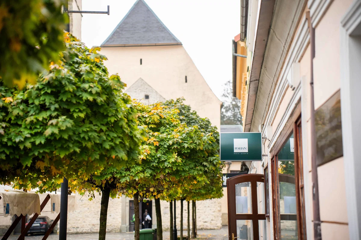 FOTO: Nov bistro v Slovenj Gradcu s pico za 100 evrov, ampak...