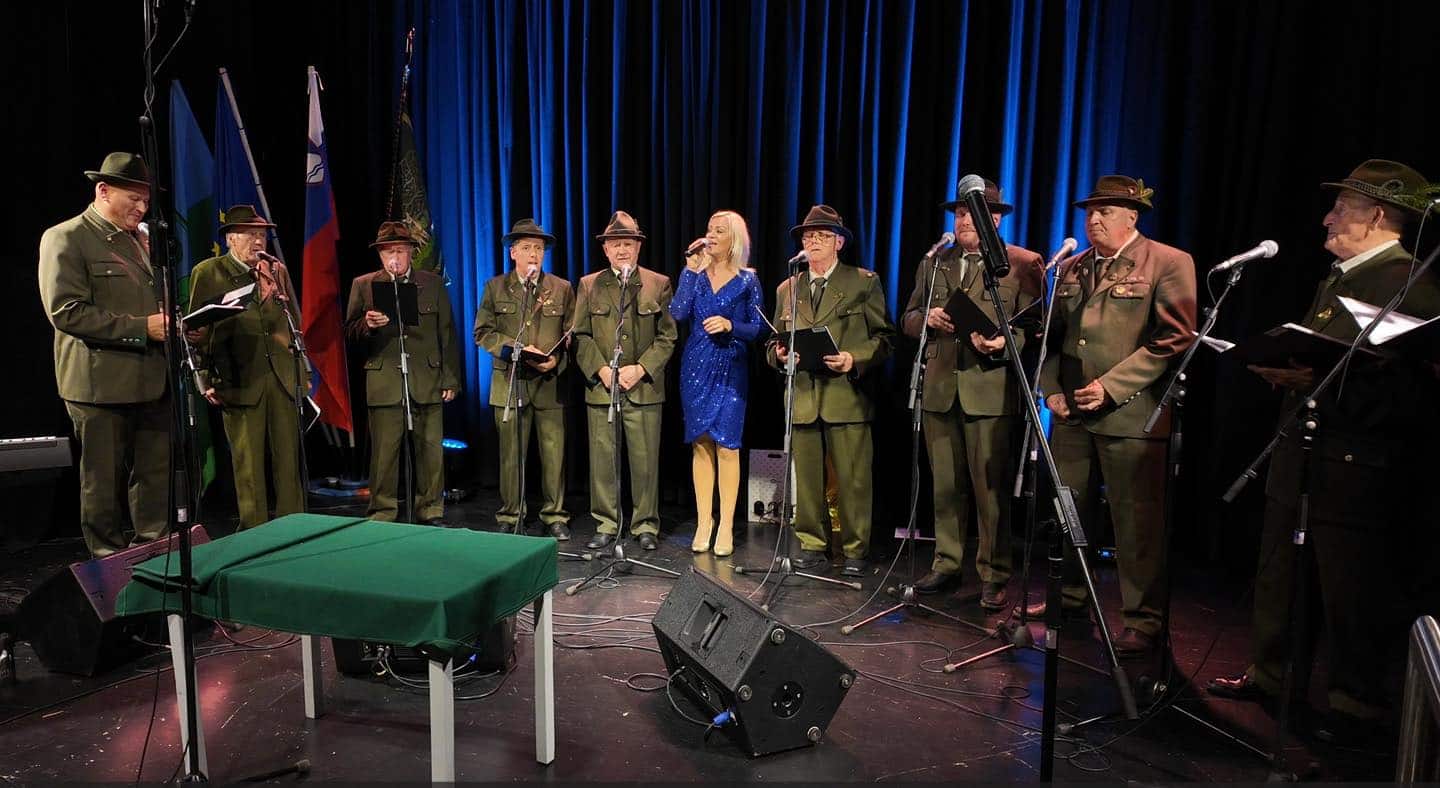 Lovski oktet LD Prežihovo s slavnostnim koncertom obeležil 30. letnico delovanja