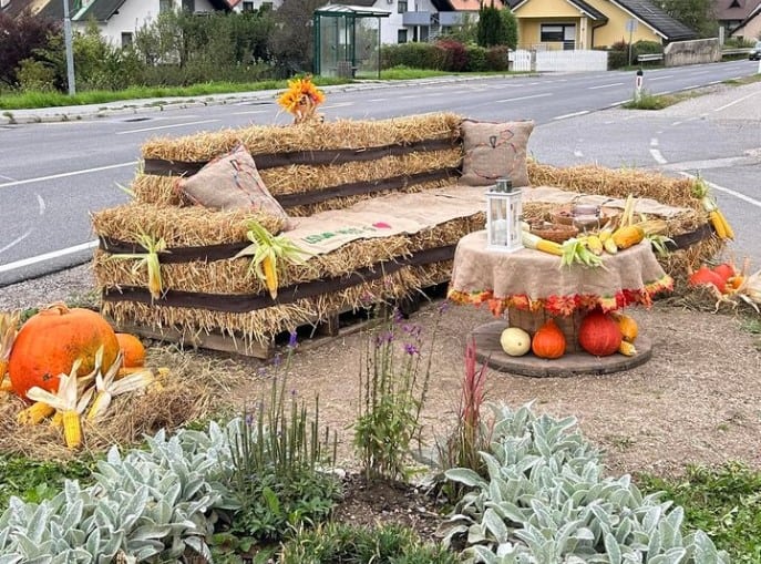 FOTO: Jesenska čarobnost na Brdinjah: Ustvarjalci s srcem navdušujejo s svojimi dekoracijami