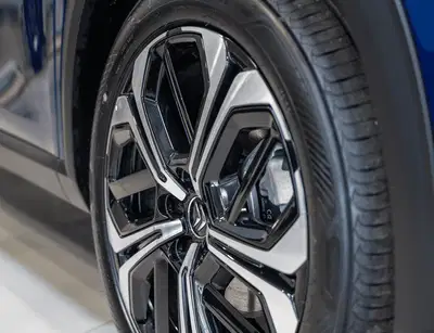 Menjava pnevmatik je najenostavnejša v Avto Centru Ravne