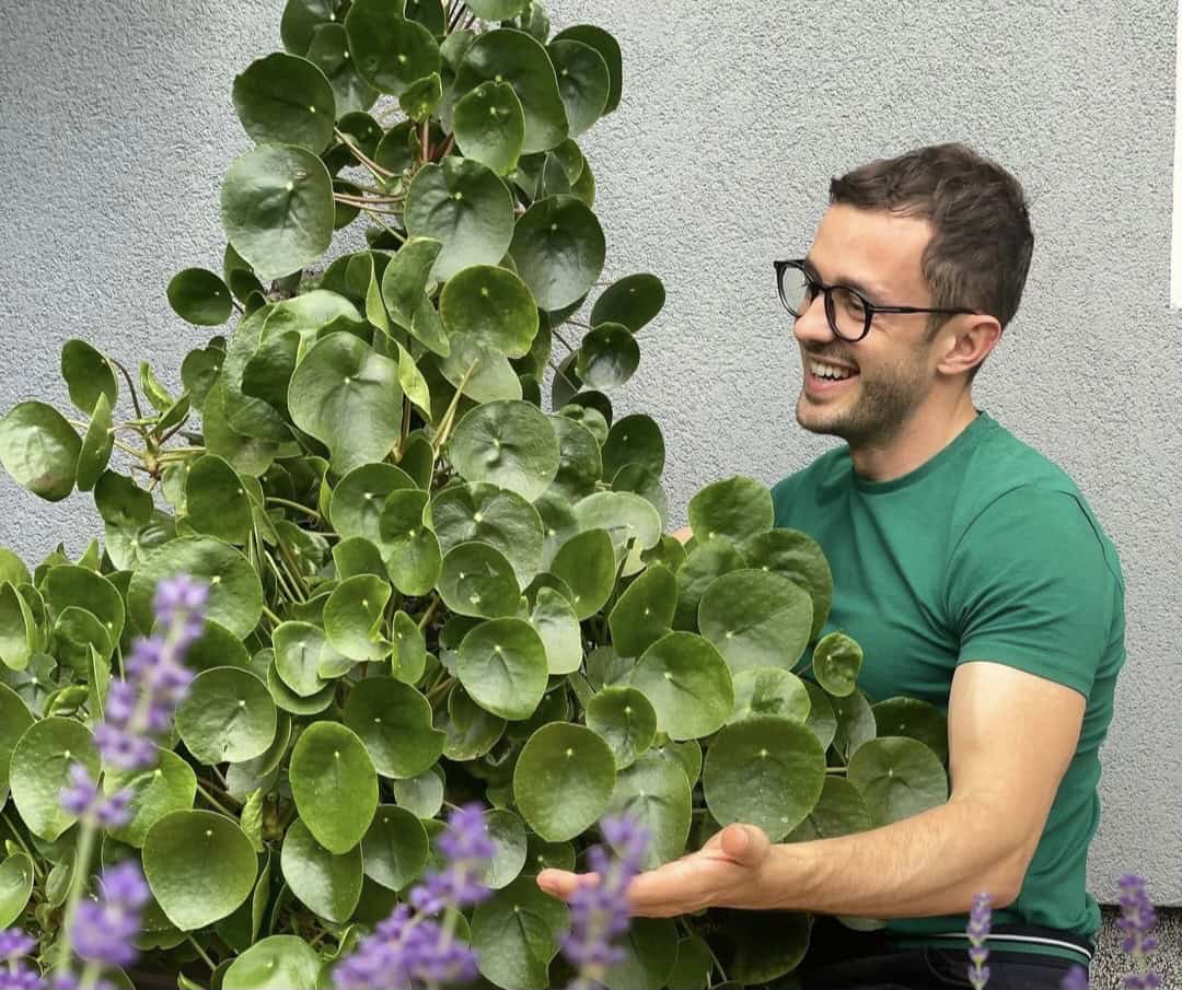 V Narodnem domu Mežica bo gostoval Jan Robin ter predstavil svojo knjigo "Ne pozabi na rože"
