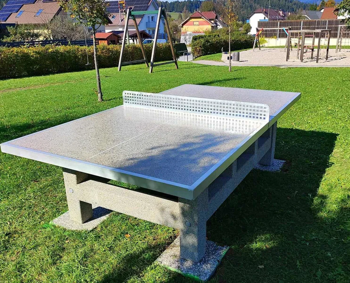 Kotlje bogatejše za novo mizo za namizni tenis