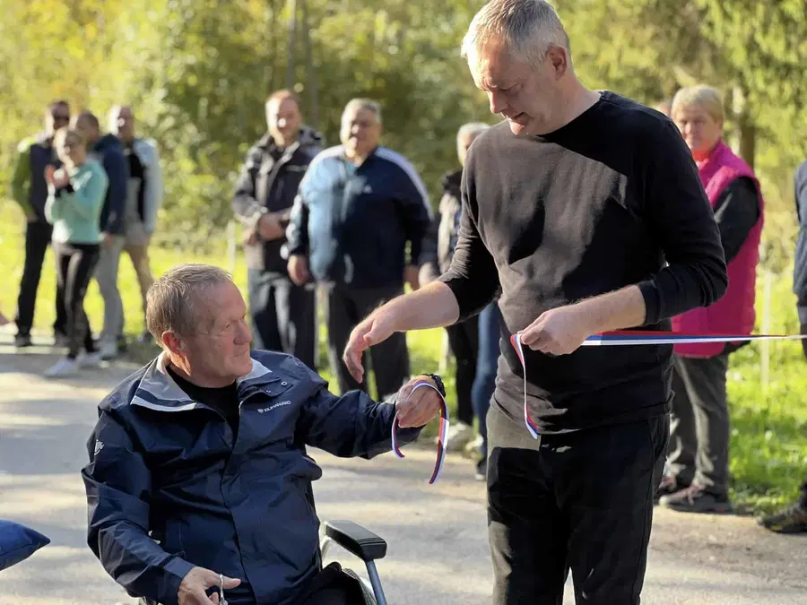 FOTO: Sanacija cest na Legnu prinaša nov zagon