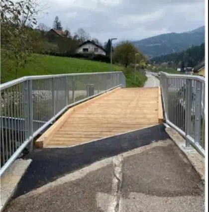 Obnovljen mostiček na Brdinjah znova odprt za pešce in kolesarje