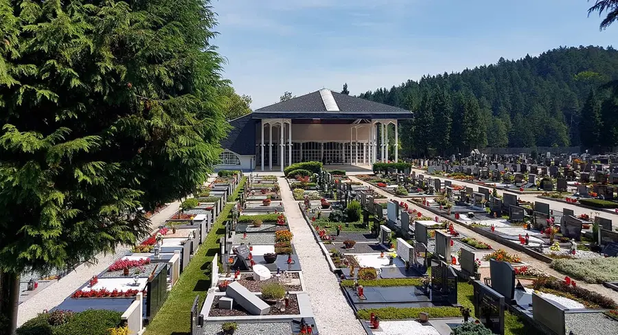 Brezplačni prevozi na Pokopališče Barbara za prihajajoče praznike