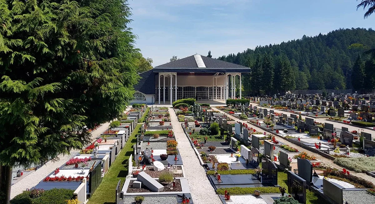 Brezplačni prevozi na Pokopališče Barbara za prihajajoče praznike