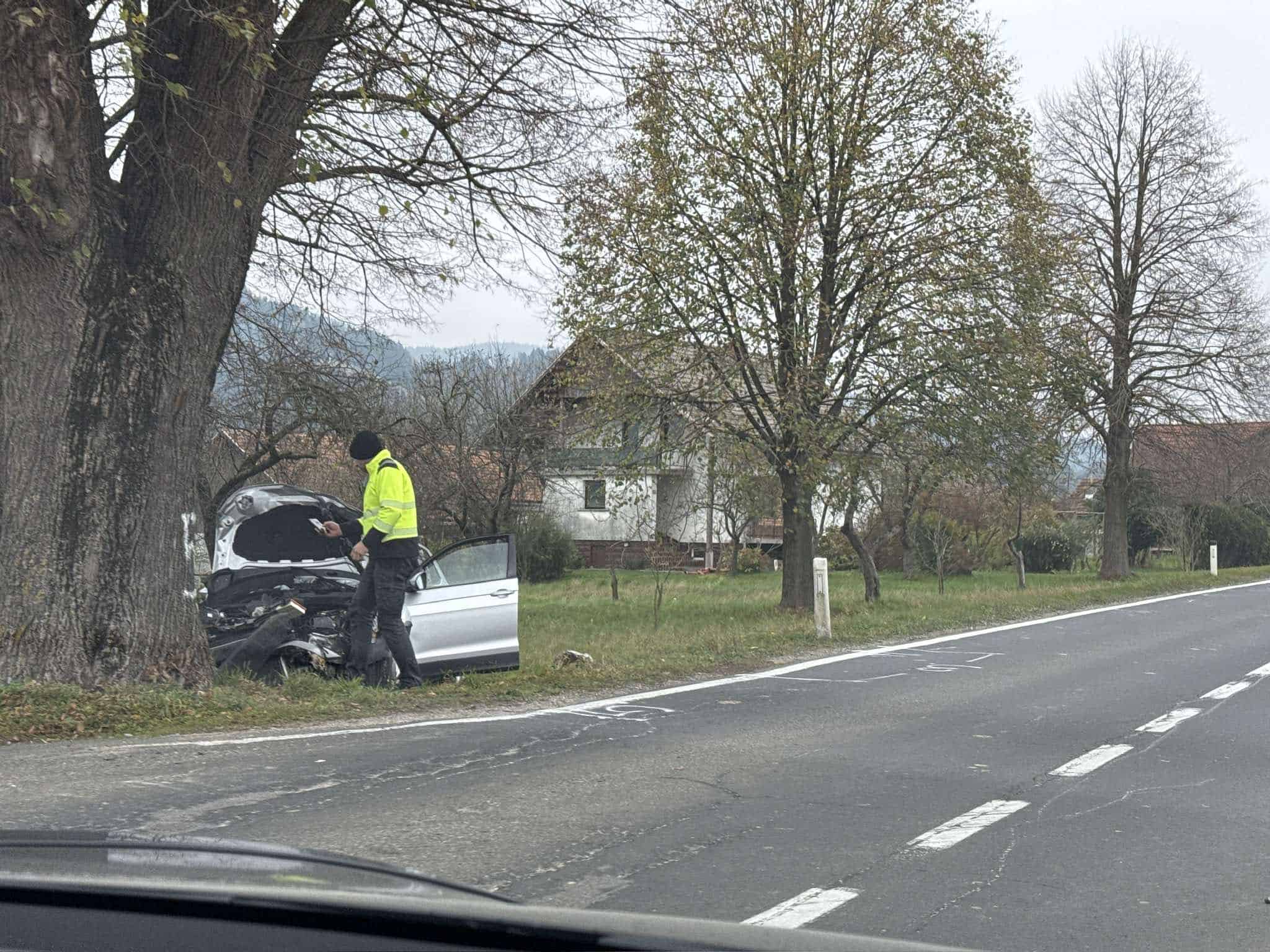 V Šmartnem je prišlo do hude prometne nesreče