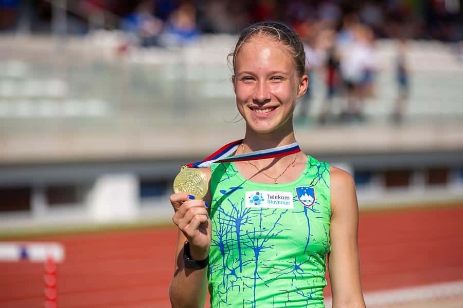 FOTO: Ravenčanka Ana Vita Verneker uspešno zaključila atletsko sezono 23/24
