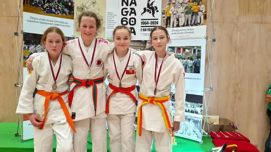 Korošci blesteli na tekmovanjih v Ljubljani: 11 odličij in naziv najboljše kadetske ekipe (FOTO)