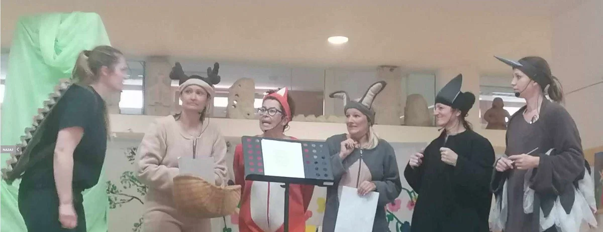 Danes bodo v Strojnski reki zaigrali lutkovno predstavo Kdo tako grdo poje