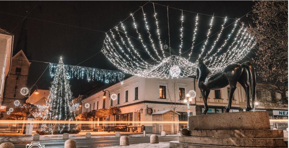 Veseli december tudi tokrat s pestrim programom v mestnem jedru