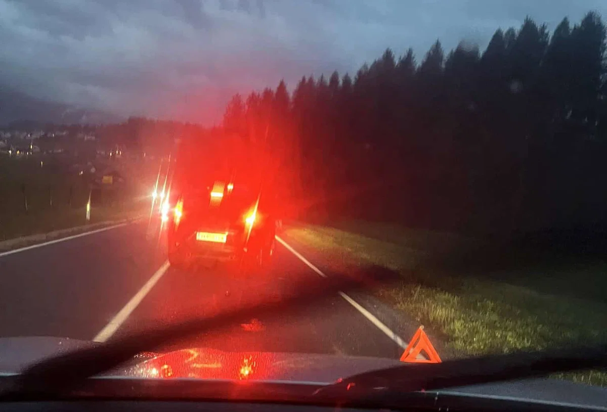 Do prometne nesreče je prišlo na Klancu, promet že poteka normalno