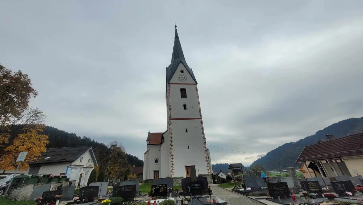 Današnji praznik bo namenjen spominu na pokojne