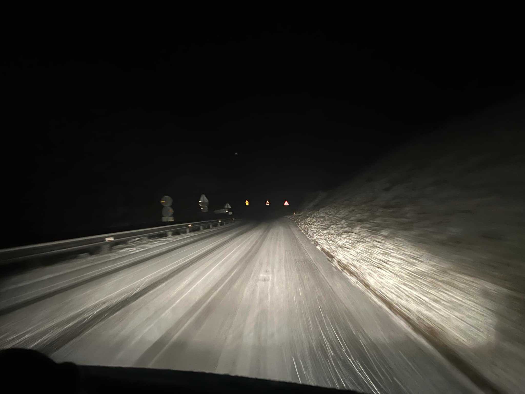 FOTO:Zaradi snega pričakovan daljši čas potovanja