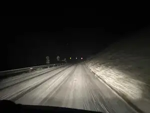 Koroška v primežu sneženja in močnega vetra, ponekod možen snegolom 