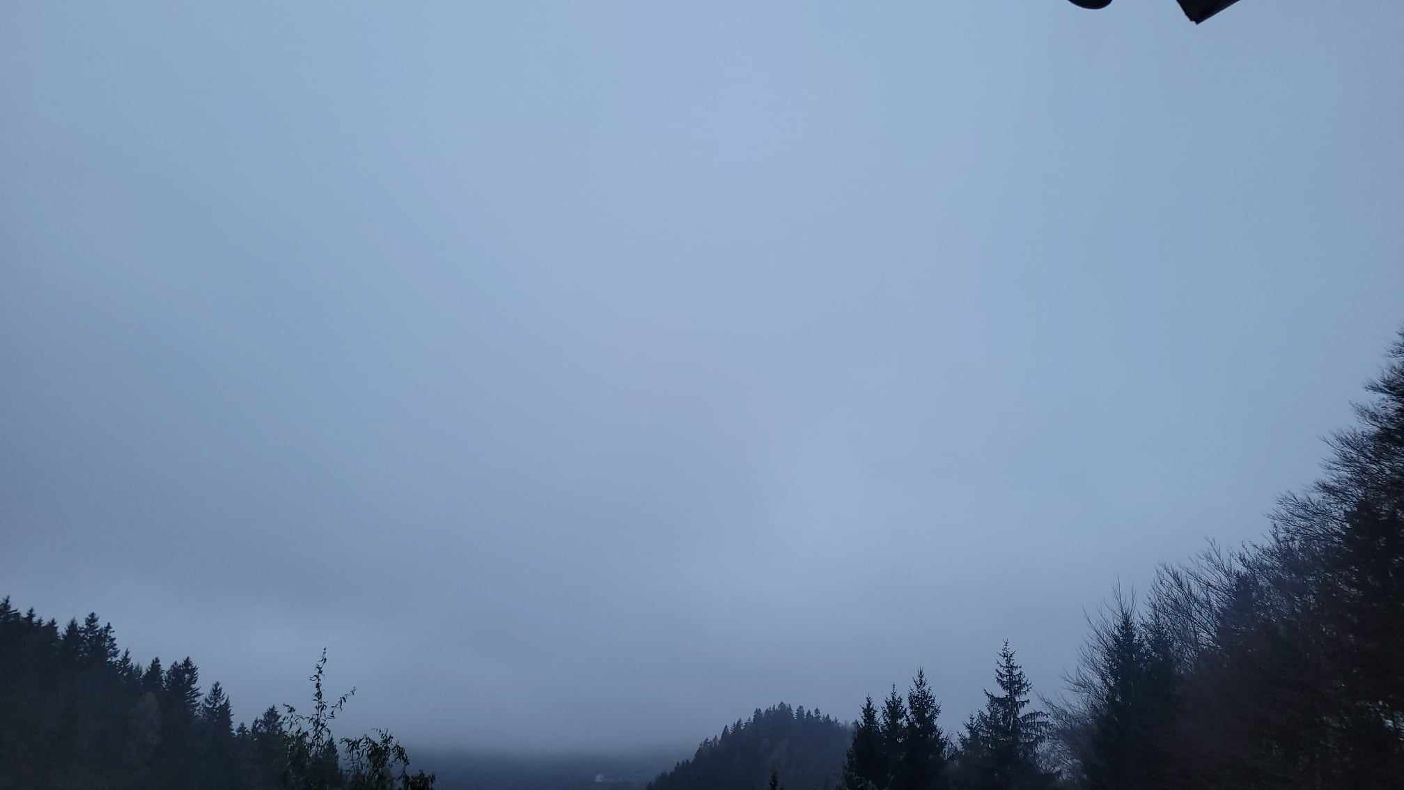 Nedelja meglena, a že v ponedeljek sončno