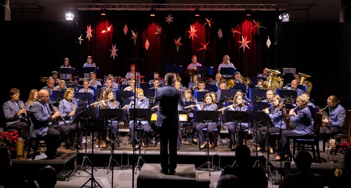 FOTO: Pihalni orkester Šentjanž s koncertom proslavil dan samostojnosti in enotnosti