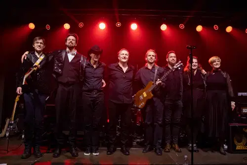 Tribute band Sam`s Fever poskrbel za odlično rokenrol zabavo