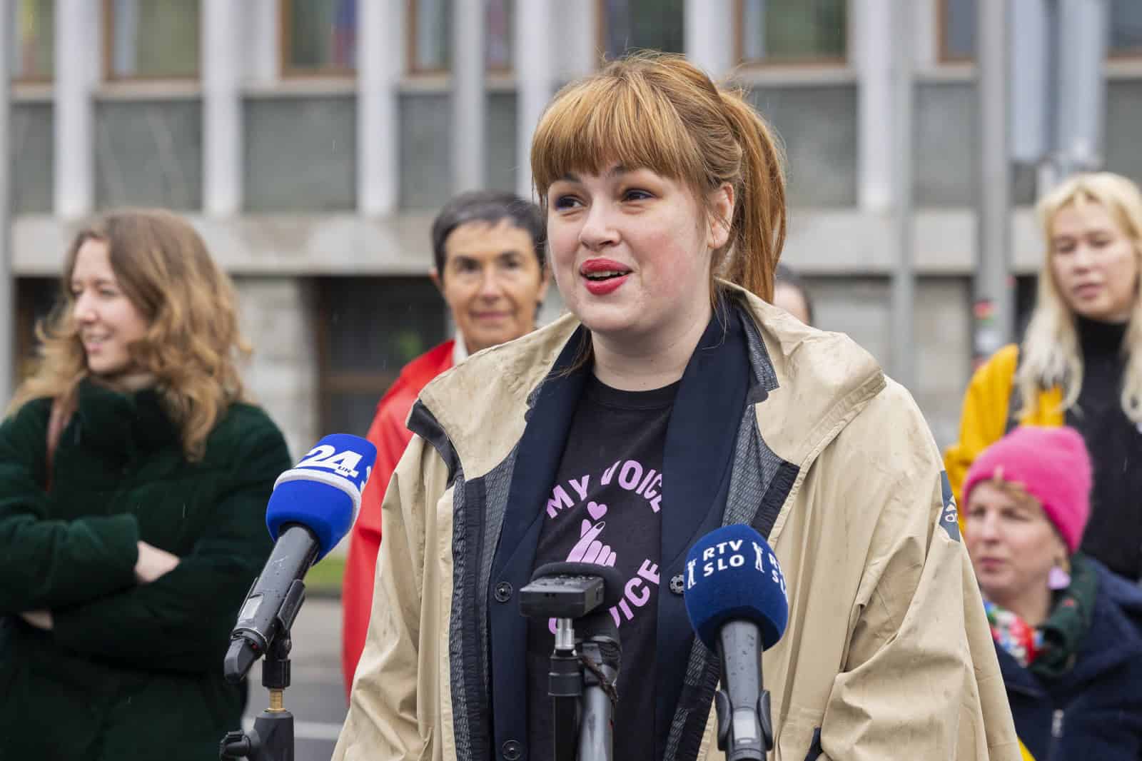 Inštitut 8. marec zbral 1,2 milijona podpisov za varen in dostopen splav v EU