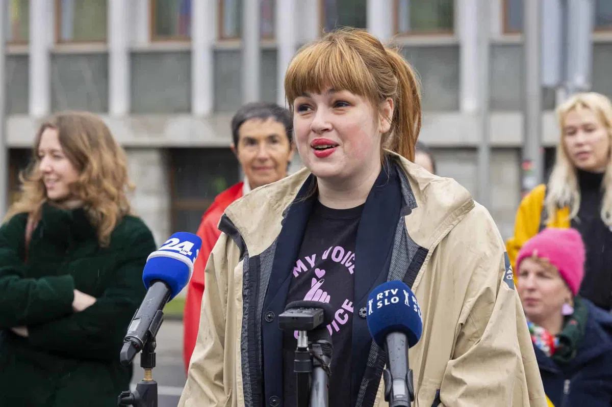 Inštitut 8. marec zbral 1,2 milijona podpisov za varen in dostopen splav v EU