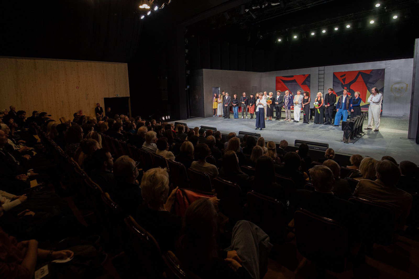 Koroški gledališki abonma vas bo v četrtek navdušil s predstavo Hotel