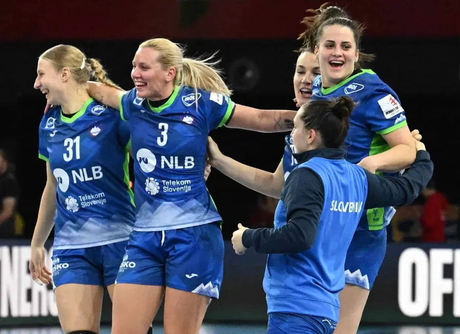 Slovenske rokometašice danes v boj za napredovanje