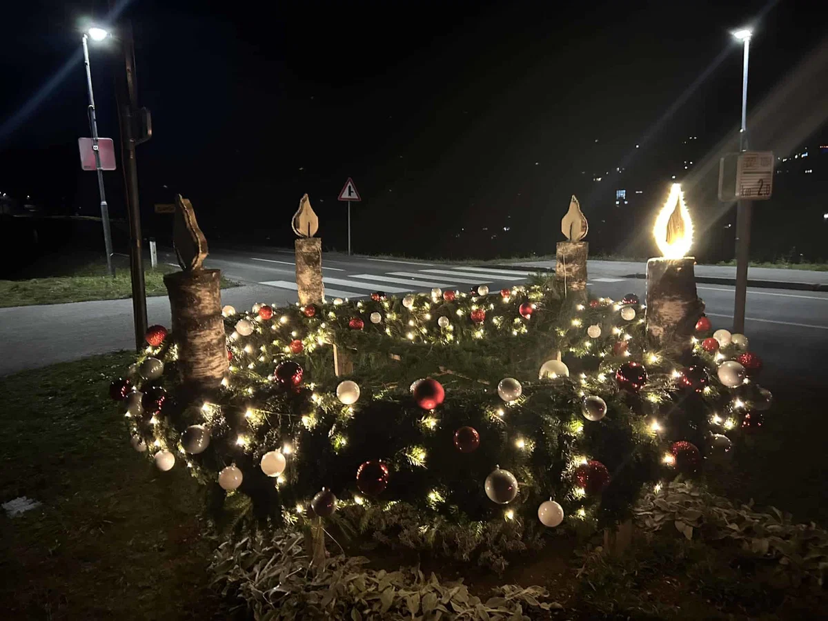 Ustvarjalci s srcem poskrbeli tudi za praznično, adventno okrasitev na Brdinjah