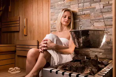 Ob materinskem dnevu razvajanje v savnah na Ravnah