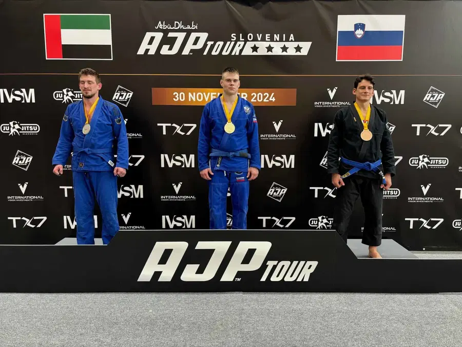 Rok Pogorevc osvojil zlato na tekmovanju v brazilskem jiu-jitsu