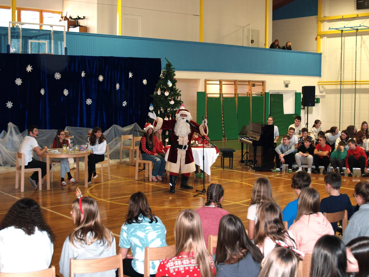 Na OŠ Neznanih talcev Dravograd potekala proslava ob dnevu samostojnosti in enotnosti