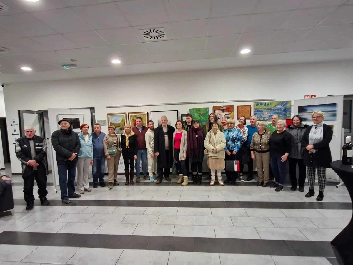 Kulturno povezovanje skozi ustvarjalnost: Na ogled razstava Območne ljubiteljske likovne sekcije Mislinjske doline #foto