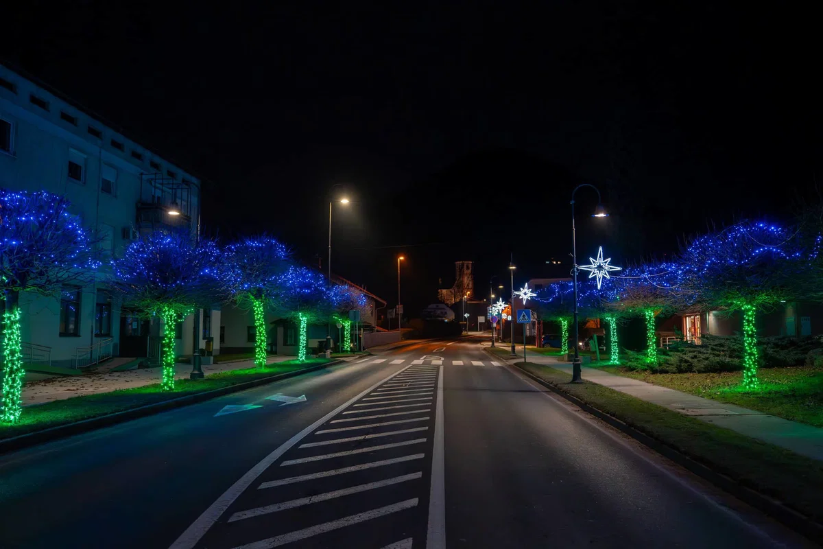 Praznične lučke bodo zasijale in odele Mislinjo v čarobno decembrsko vzdušje
