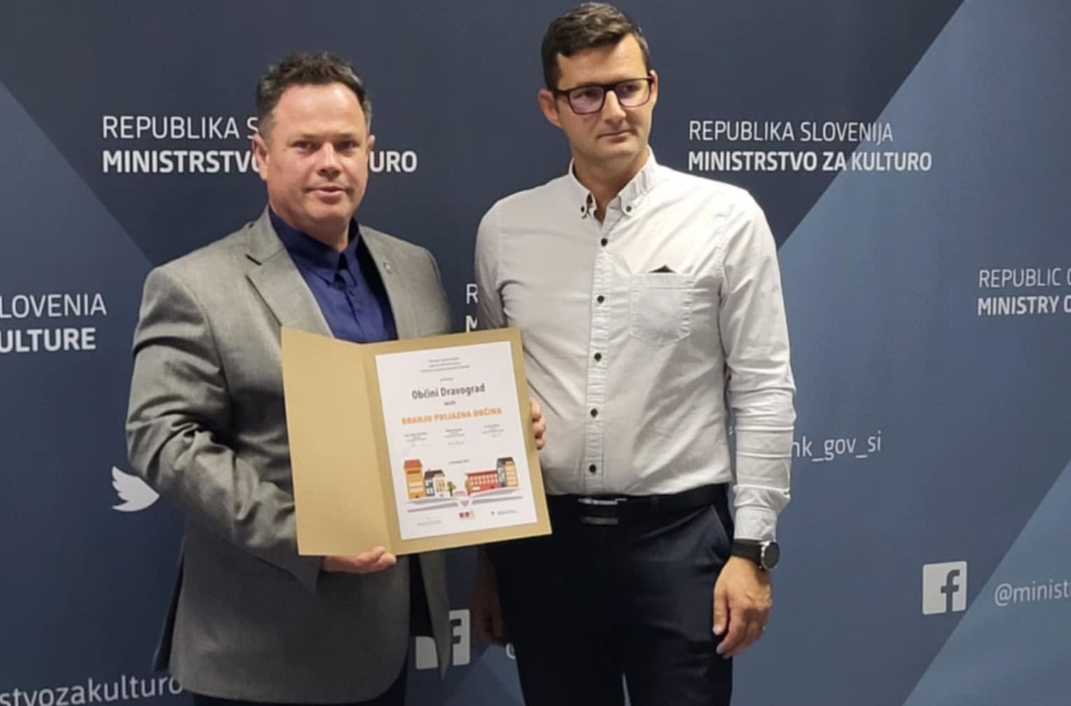 Občina Dravograd prejela naziv Branju prijazna občina