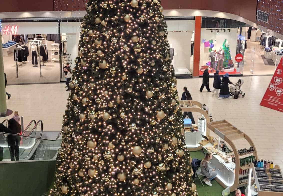 Zveza potrošnikov Slovenije: December ni le čas zapravljanja