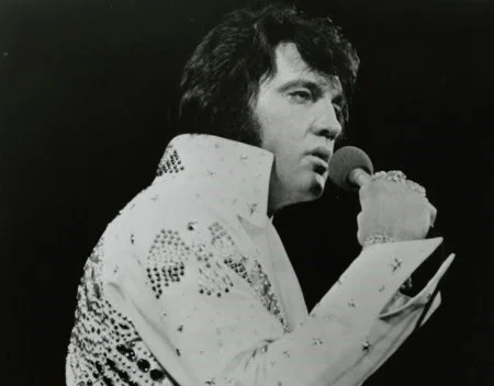 Mineva 90 let od rojstva kralja rock and rolla Elvisa Presleyja