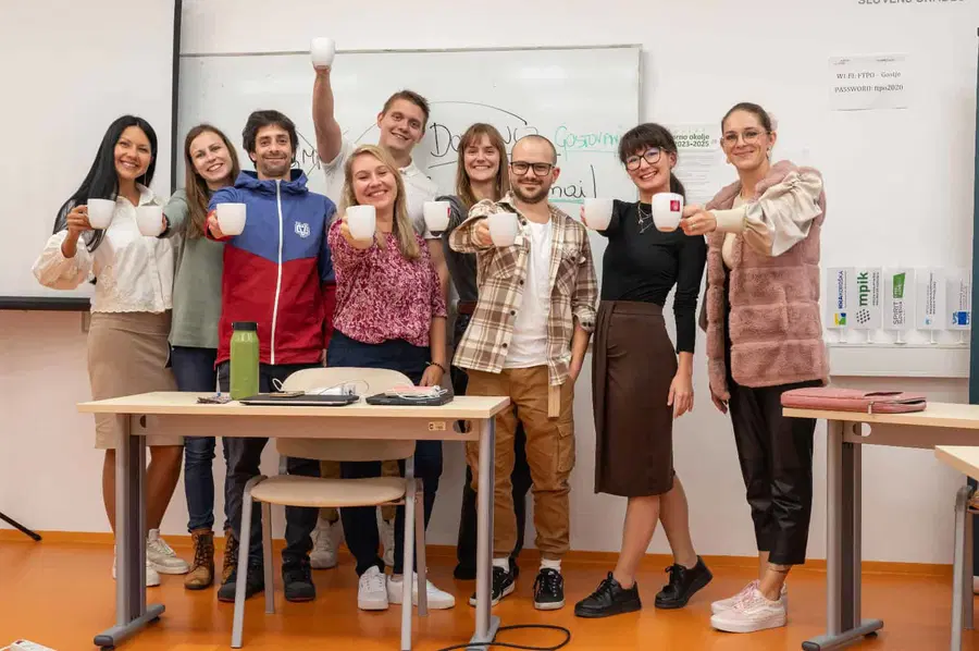 Ne spreglej priložnosti in objave 4. javnega razpisa za vključitev v projekt “PONI RRA Koroška 2023-28”